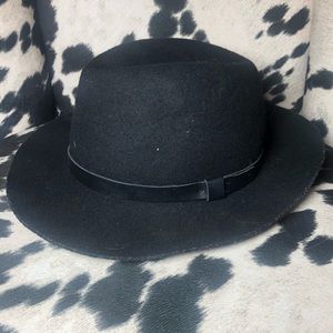 **SOLD** Black H&M Soft Brimm Hat